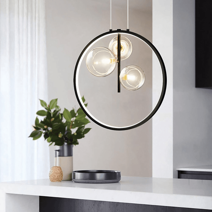 Czarna Lampa Wisząca Minimalistyczna Szklana Kula LED