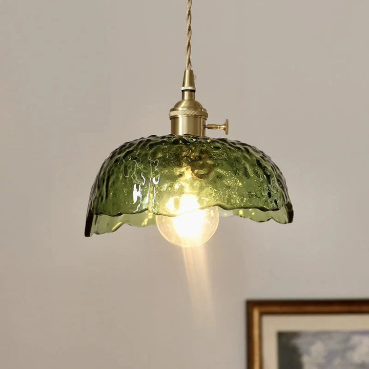 Nieregularna lampa wisząca z mosiężnego szkła