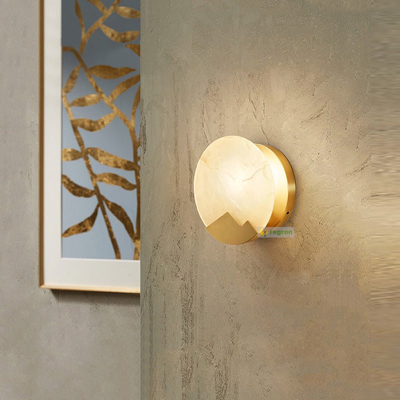 Skandynawska minimalistyczna marmurowa lampa ścienna
