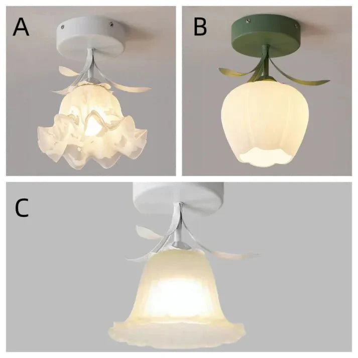 Prosta lampa sufitowa Tiffany z mini kwiatami