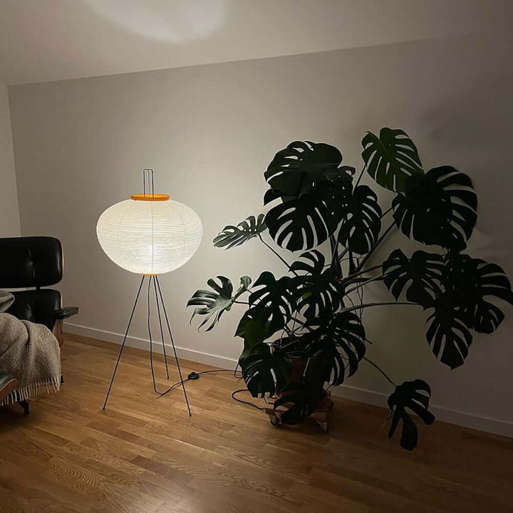 Lampa podłogowa z papieru ryżowego