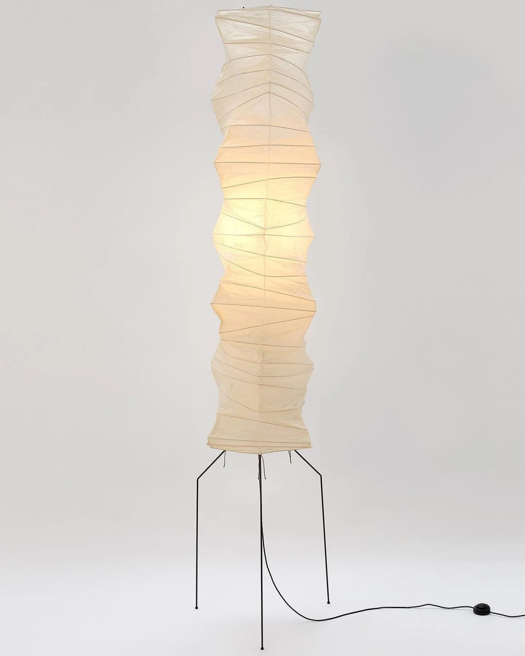 Lampa podłogowa z papieru ryżowego