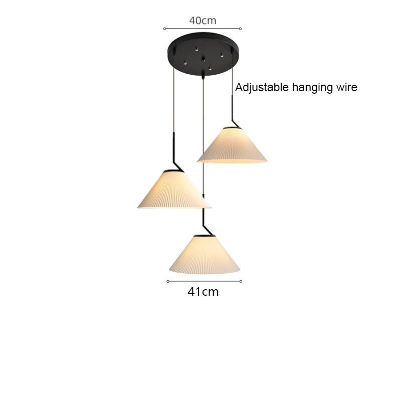 Nordycka plisowana lampa wisząca w kolorze kremowym